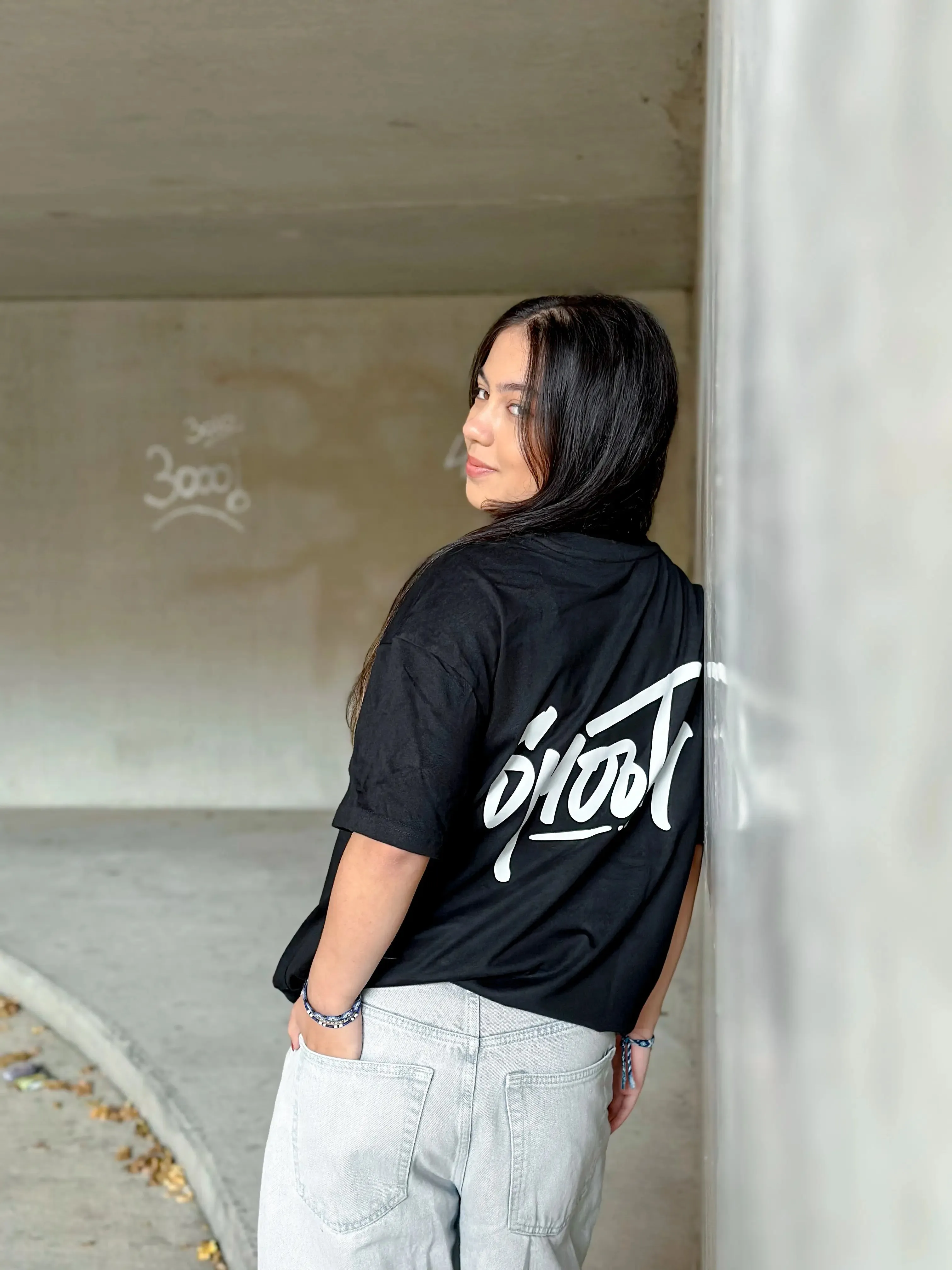 Black Heavy T / Dainty White Front Back Women