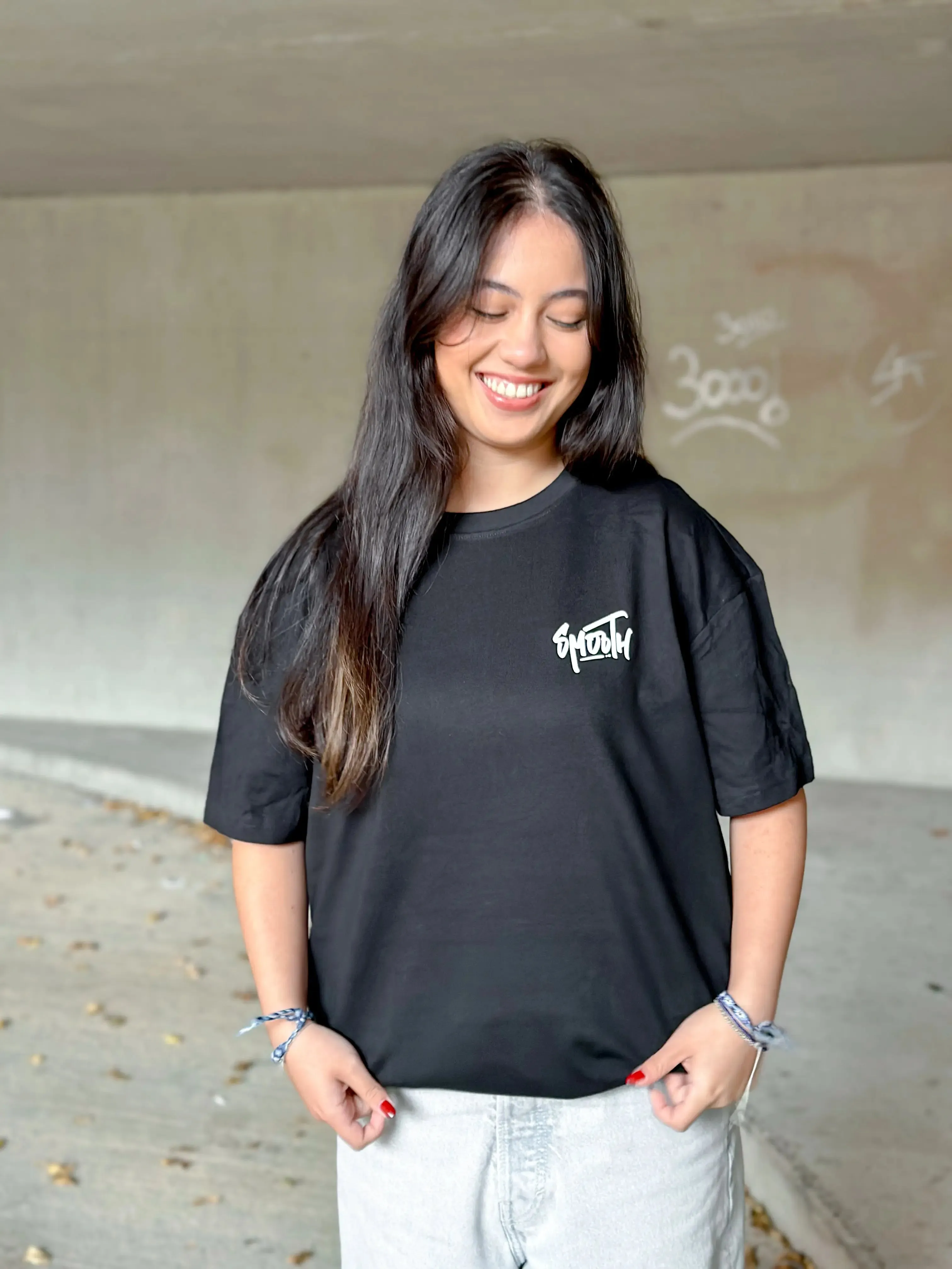 Black Heavy T / Dainty White Front Back Women