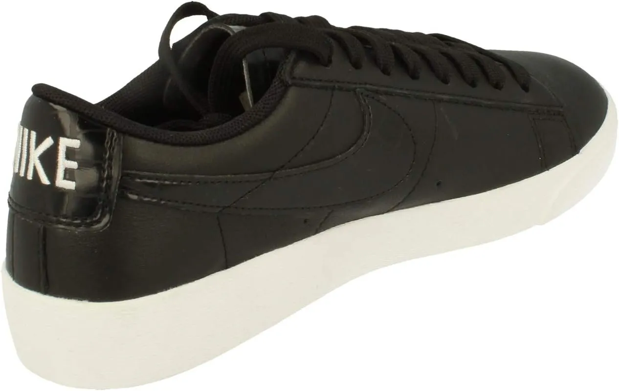 Nike Women's Modern
