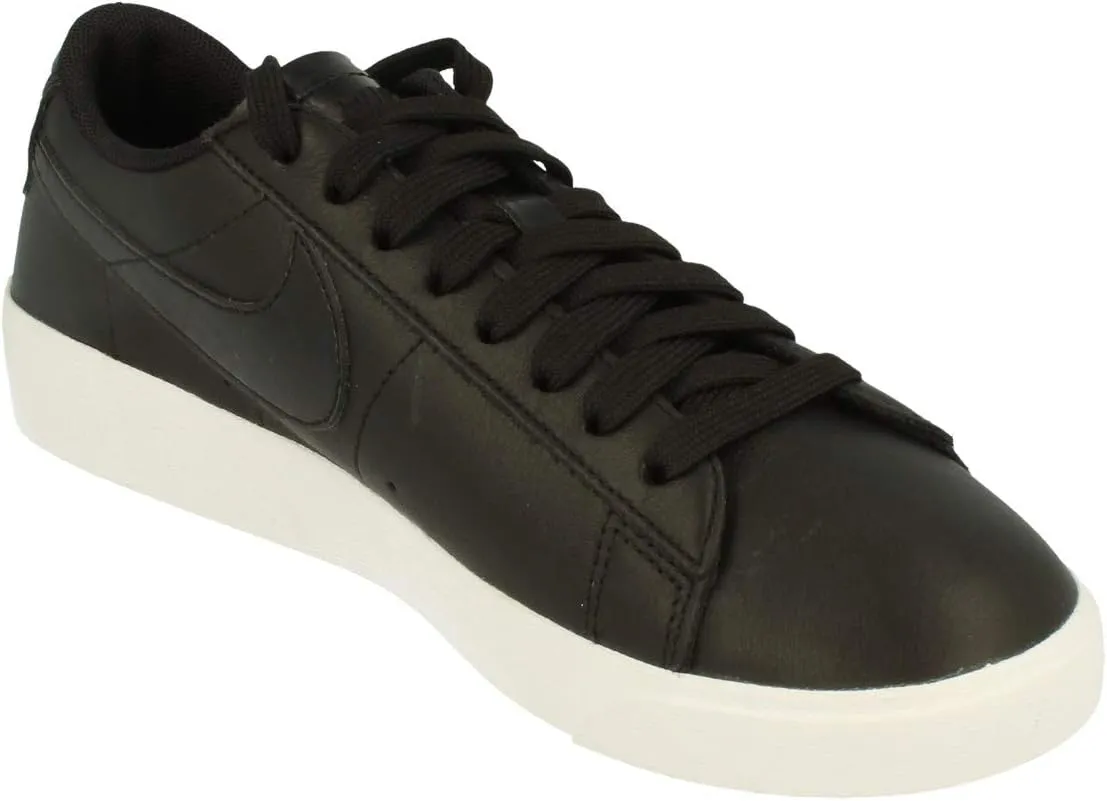 Nike Women's Modern