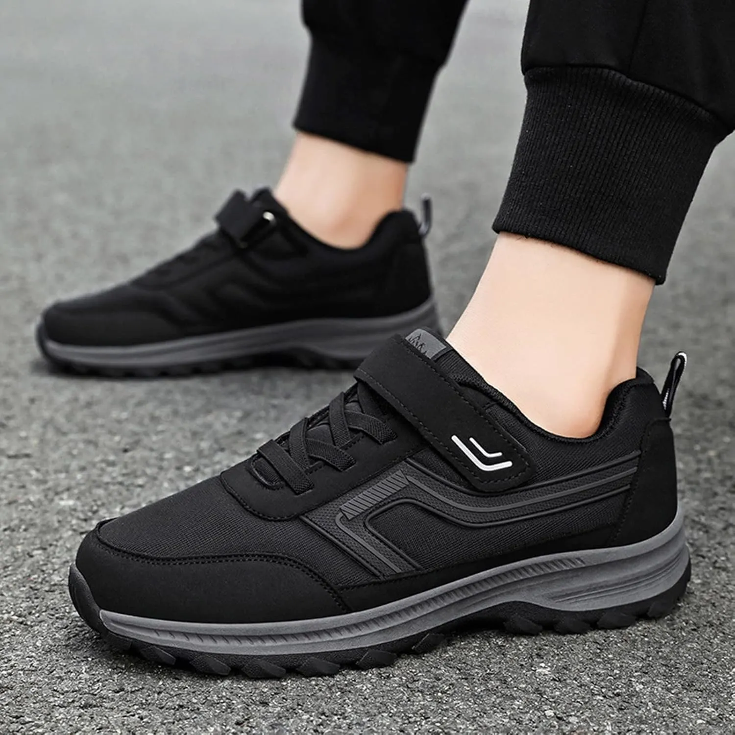 Non Slip Shoes for Men Wide Hiking Shoes Walking Shoes Waterproof Work Shoes Retro Running Shoes Lightweight Trainers