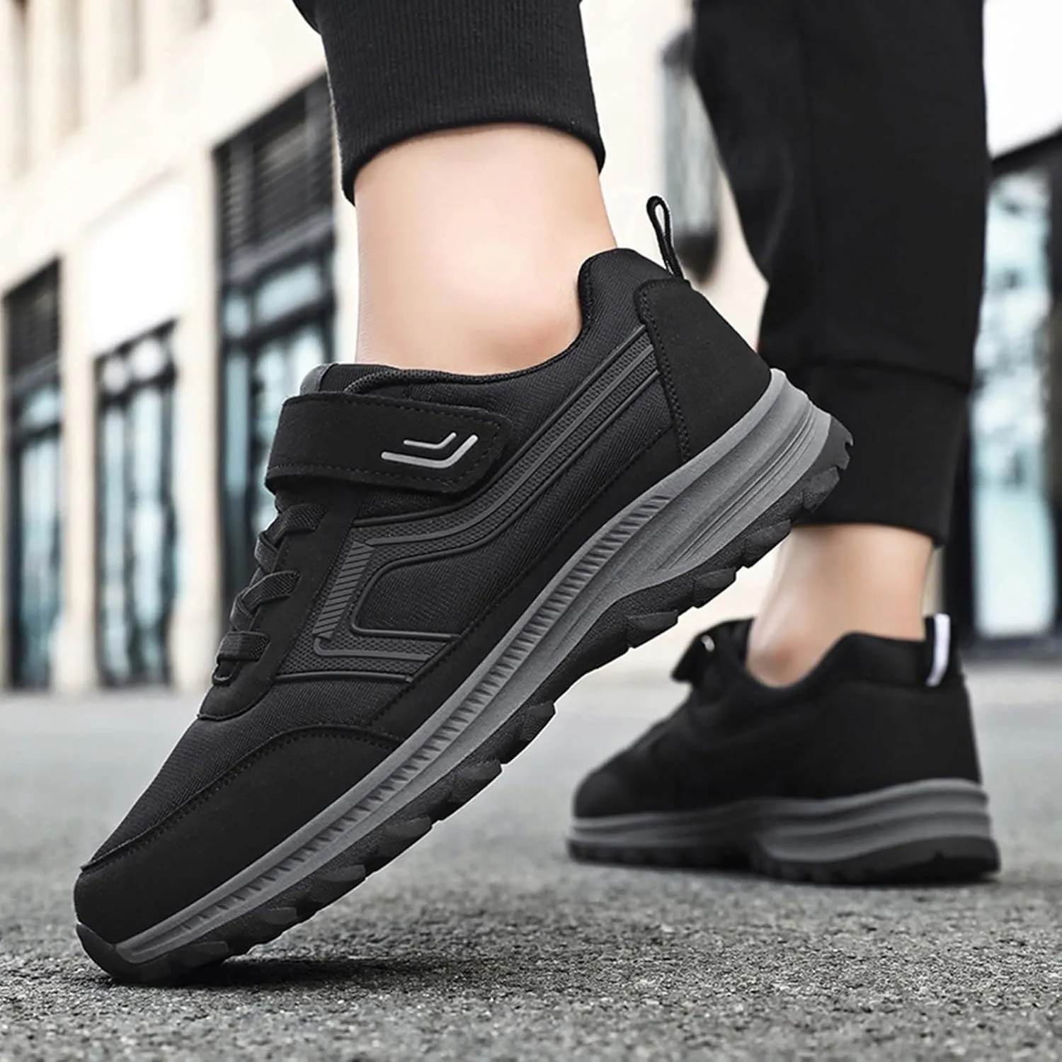 Non Slip Shoes for Men Wide Hiking Shoes Walking Shoes Waterproof Work Shoes Retro Running Shoes Lightweight Trainers