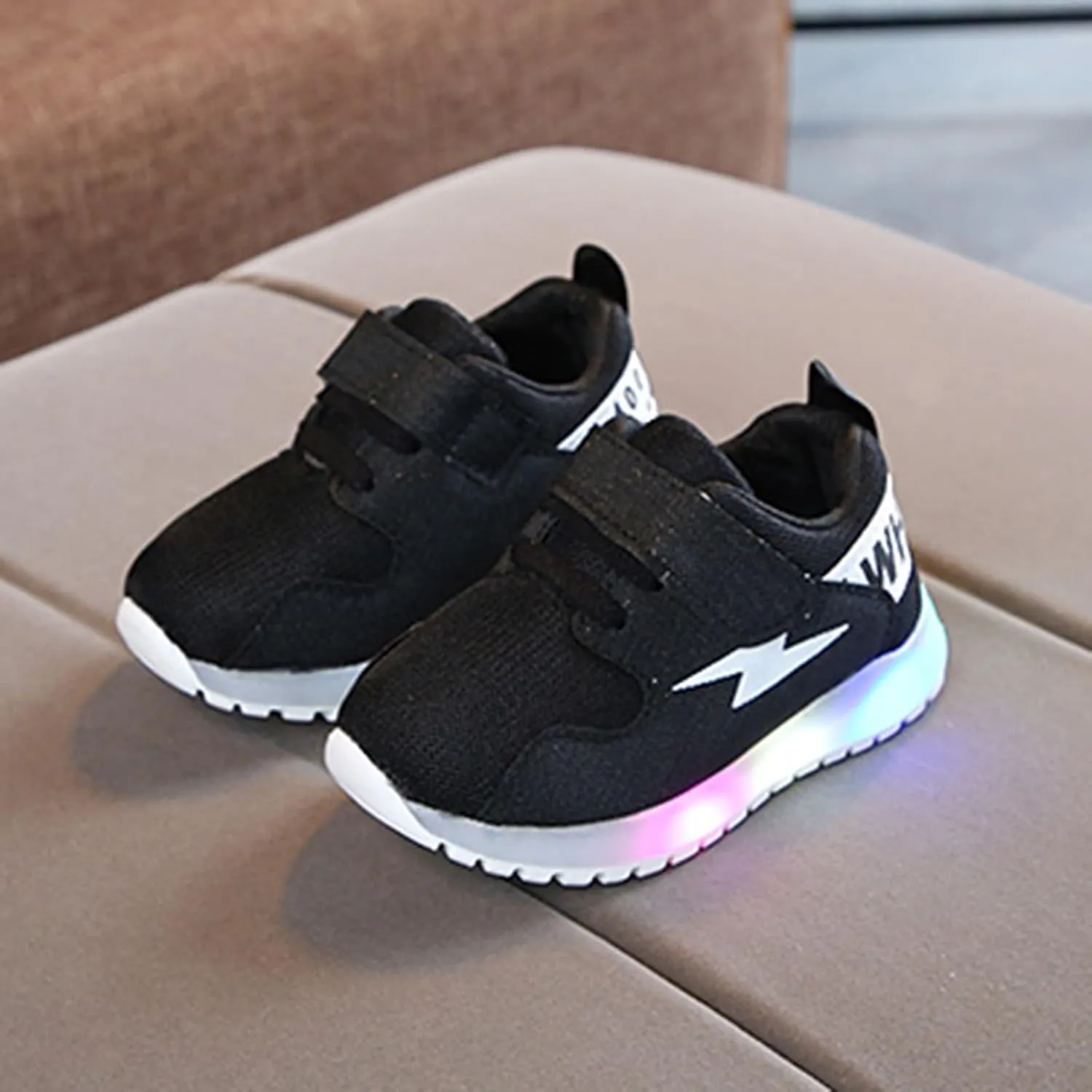 Sneakers for Girls Fashion Luminous Breathable Shoes for Girls Running Walking Soft Bottom Non Slip Sports Casual Shoes