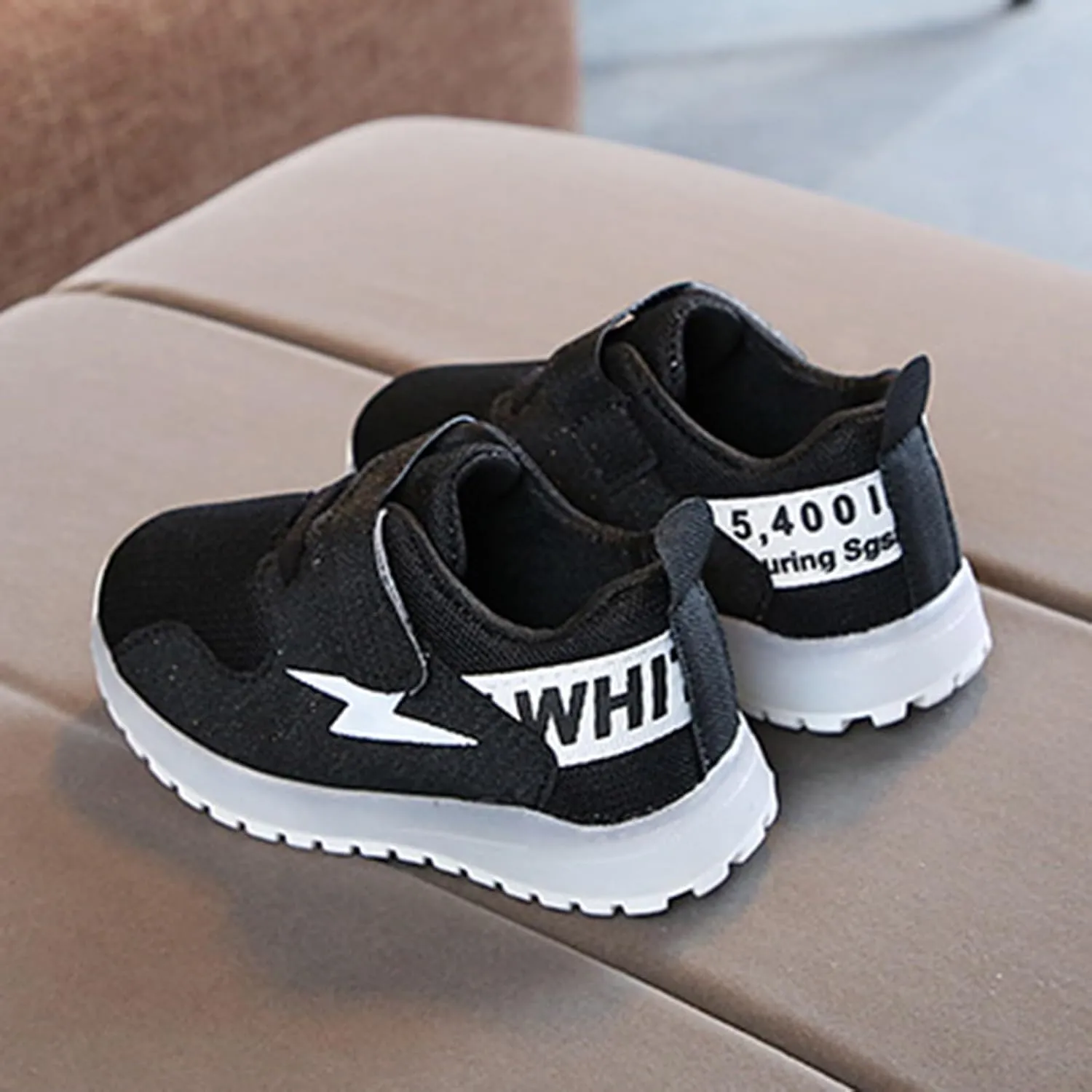 Sneakers for Girls Fashion Luminous Breathable Shoes for Girls Running Walking Soft Bottom Non Slip Sports Casual Shoes