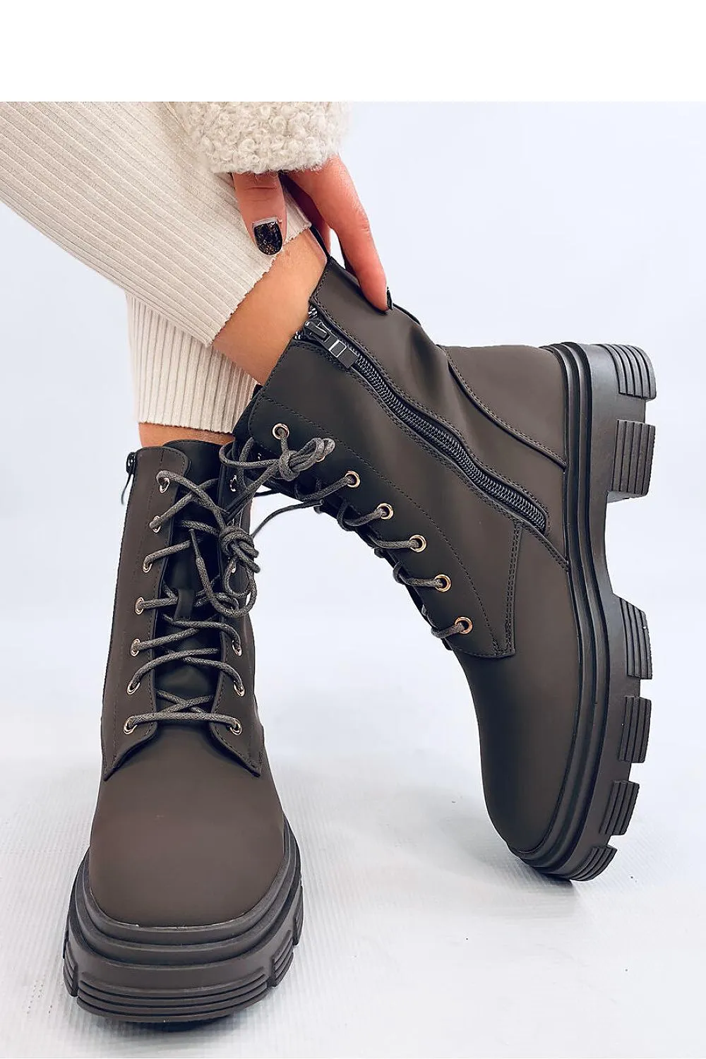 TEEK - Green V Ankle Boots