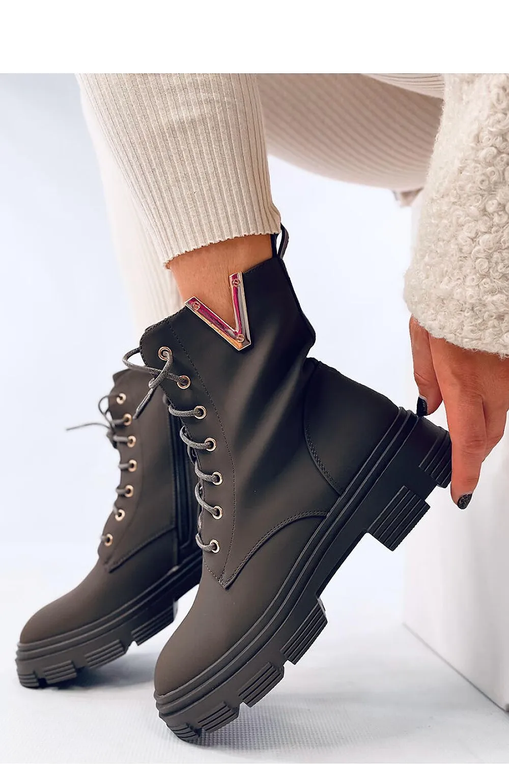 TEEK - Green V Ankle Boots
