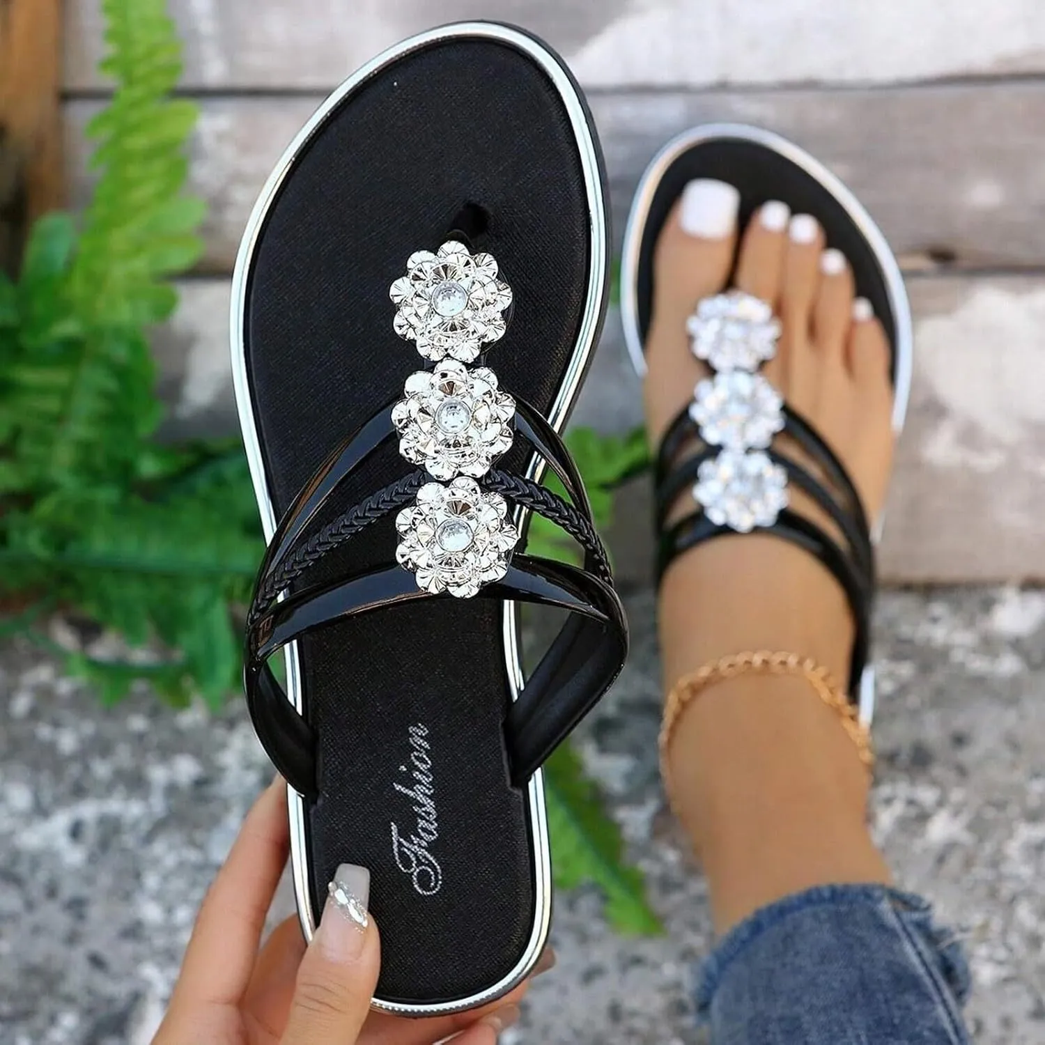 Women's Breathable Beach Flat Sandals Versatile Casual Work Summer Shoes Comfortable Walking Flat Sandals