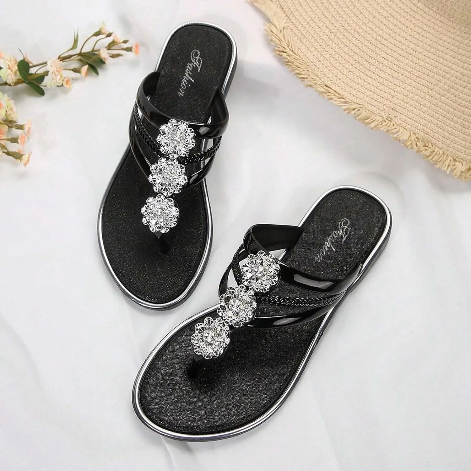 Women's Breathable Beach Flat Sandals Versatile Casual Work Summer Shoes Comfortable Walking Flat Sandals