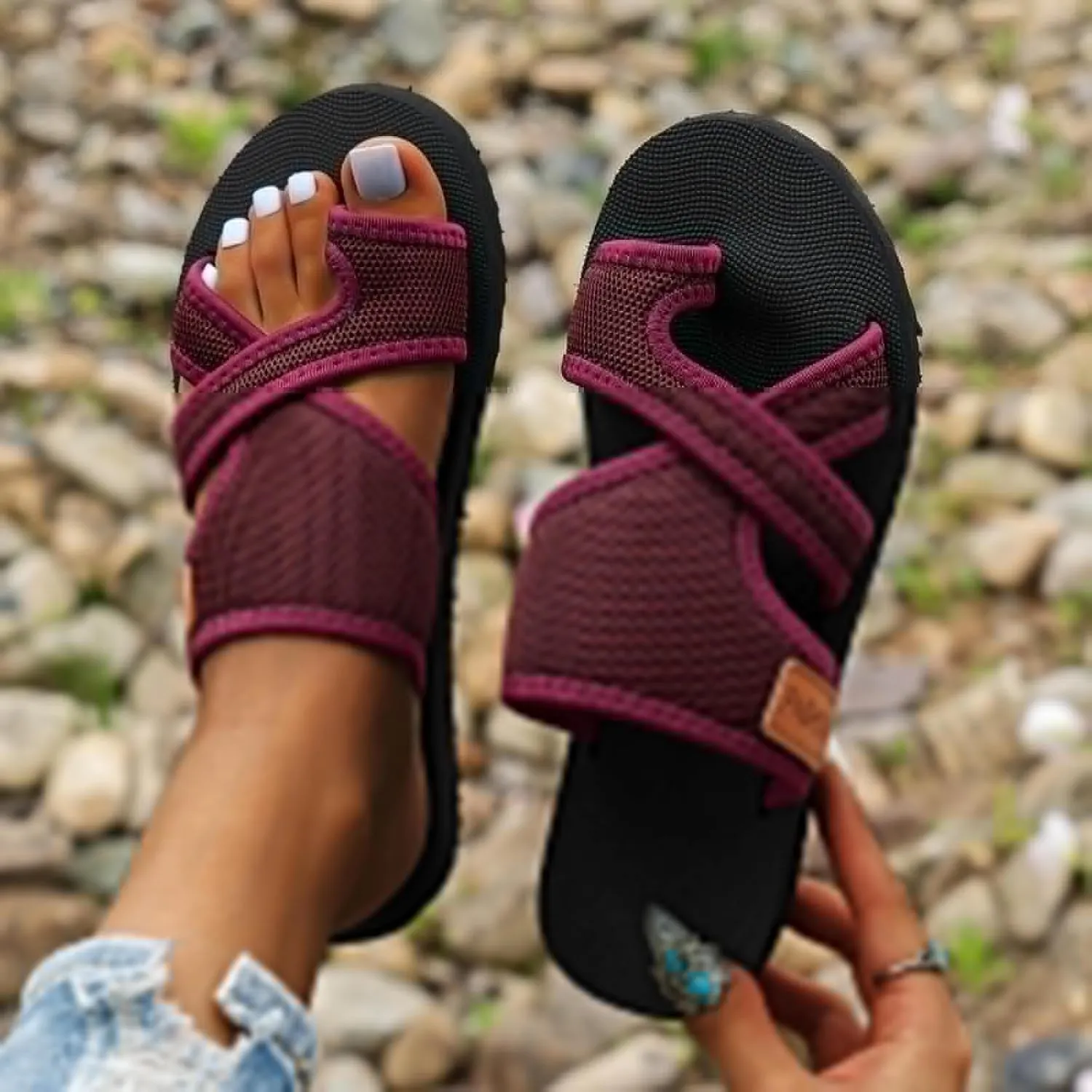 Womens Hollow Mesh Flip Flops Comfortable Breathable Summer Casual Flat Sandals Slide Beach Comfy Walking Sandals Dressy Indoor Outdoor Fashion Shoes