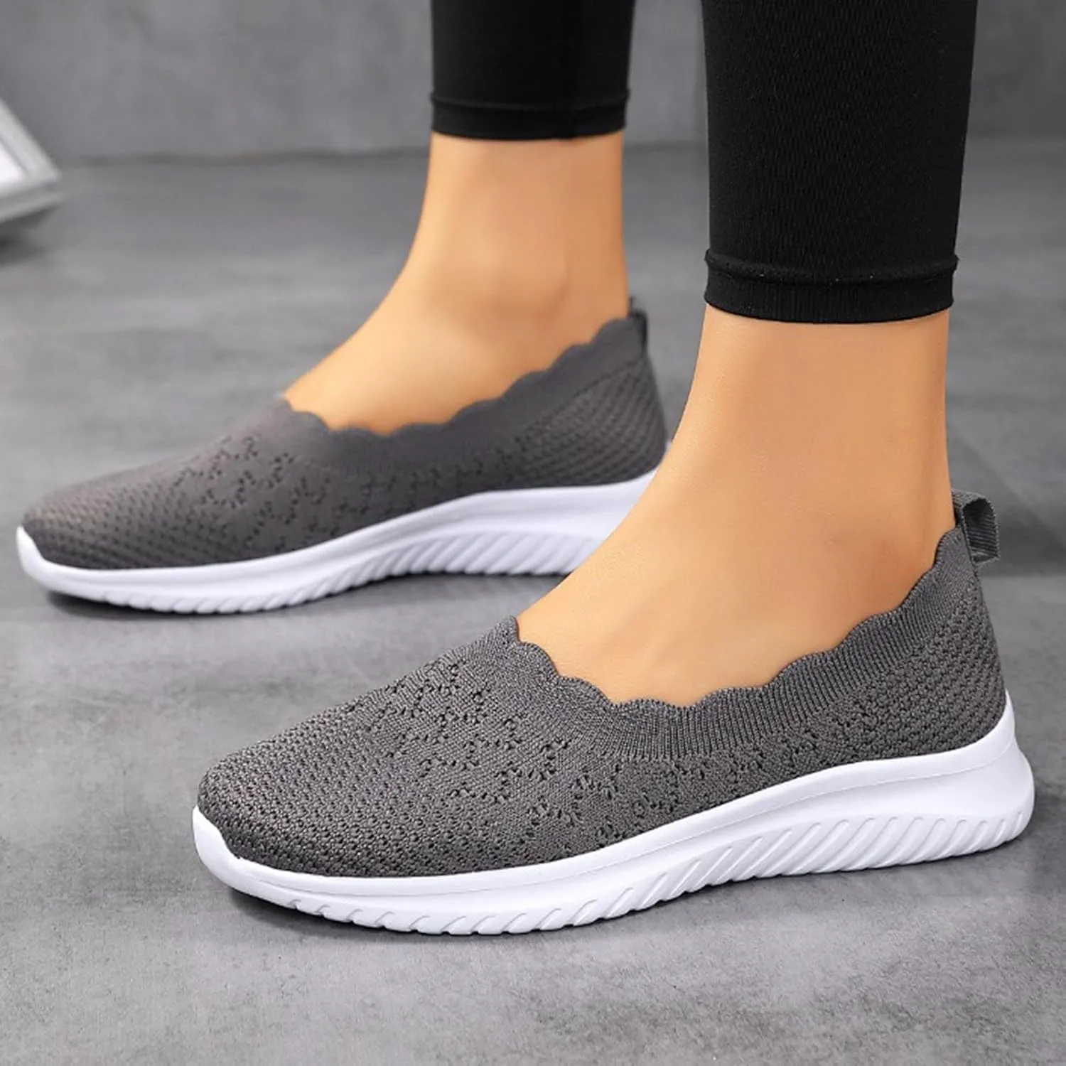 Women's Non Slip Tennis Sneakers Comfortable Low Top Outdoor Walking Shoes Fashion Comfortable Workout Shoes